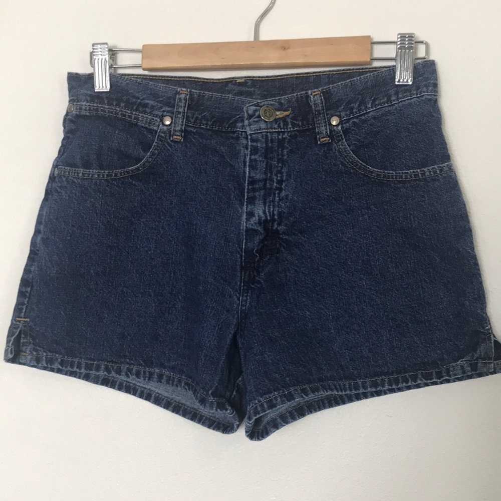 Wrangler 20 X jean shorts blue, size 7/8, Waist 30 inches,